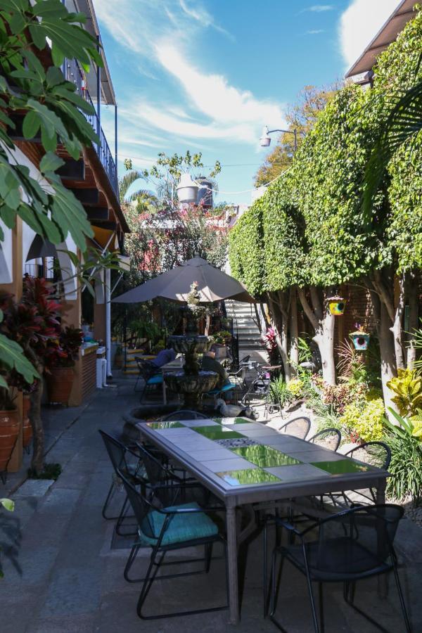 Las Mariposas Hotel & Studios オアハカ州 エクステリア 写真